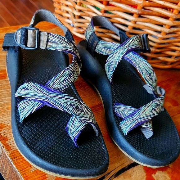 Women's Chaco z1 Classic Sandal size 8 purple mint green - Picture 1 of 16